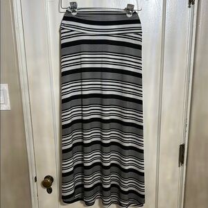 Black and White A-Line Maxi Skirt for Casual Wear